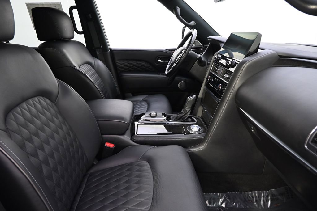 Used 2024 INFINITI QX80 Luxe AWD/4WD image 16