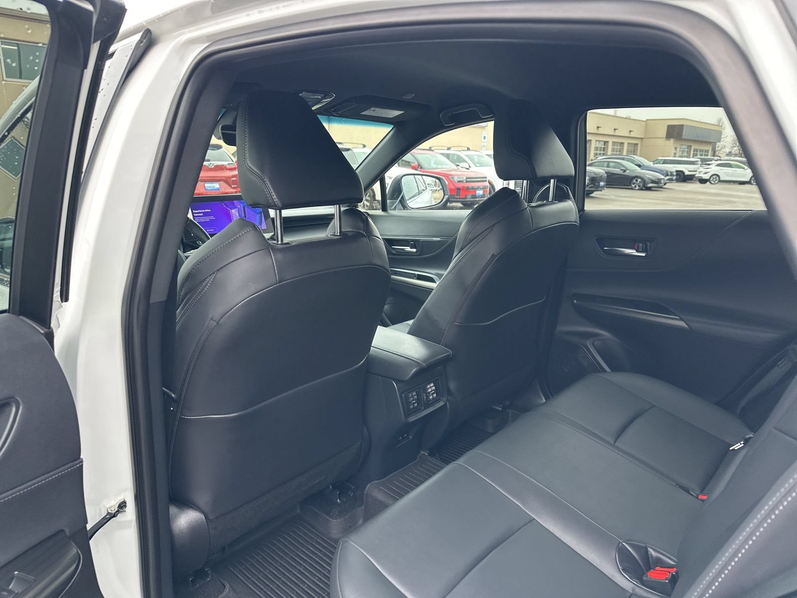 Used 2023 Toyota Venza XLE AWD/4WD image 20