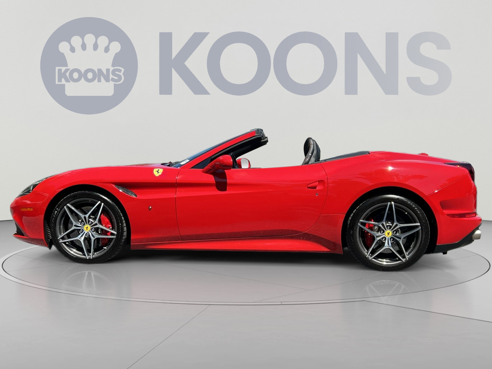 Used 2016 Ferrari California T RWD image 7