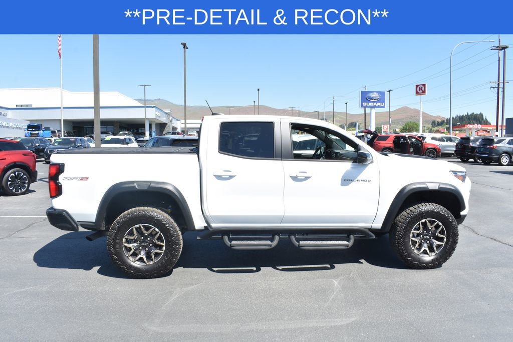 Used 2024 Chevrolet Colorado ZR2 w/ Technology Package AWD/4WD image 6