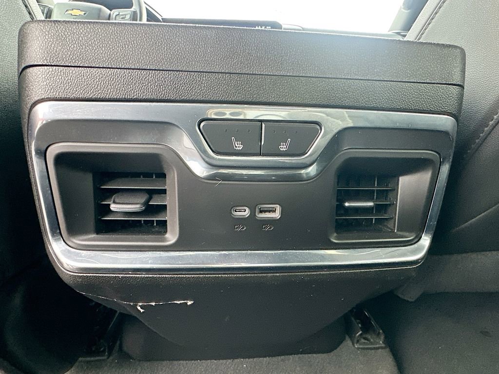 Used 2024 Chevrolet Silverado 1500 High Country w/ Technology Package image 26