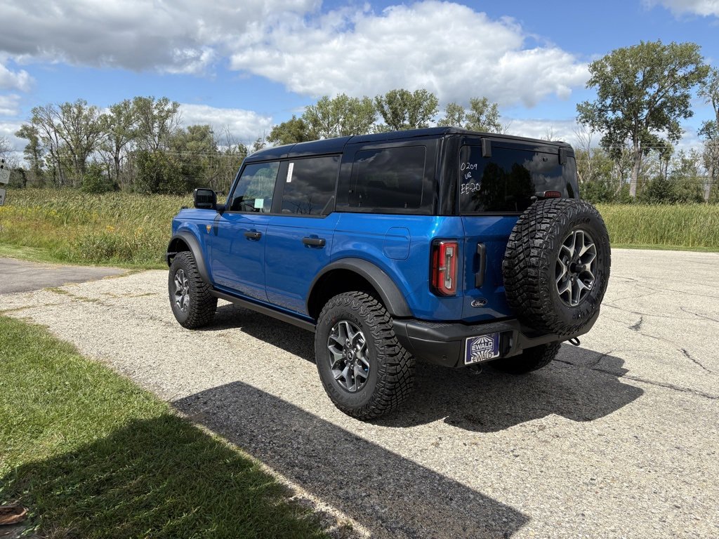 New 2025 Ford Bronco Badlands image 6