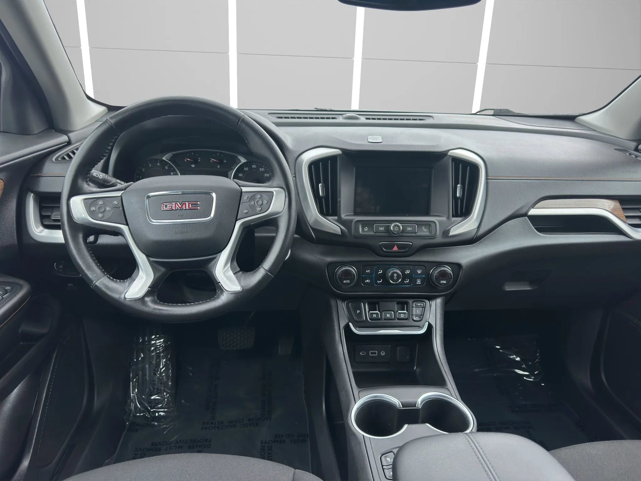 Used 2020 GMC Terrain SLE w/ Driver Convenience Package AWD/4WD image 17