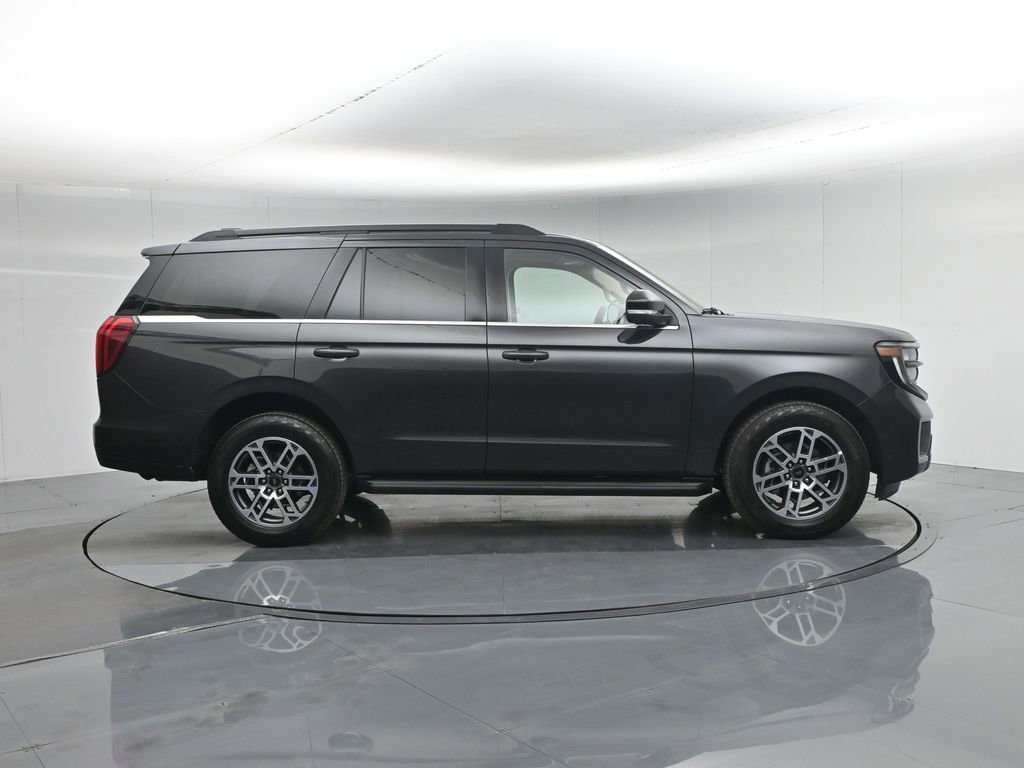 Certified 2025 Ford Expedition Active image 32