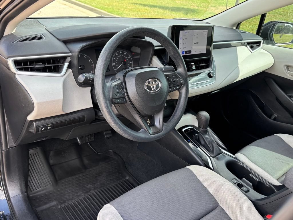 Used 2023 Toyota Corolla LE FWD image 10