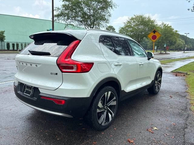 Used 2023 Volvo XC40 B5 Plus w/ Protection Package Premier AWD/4WD image 3