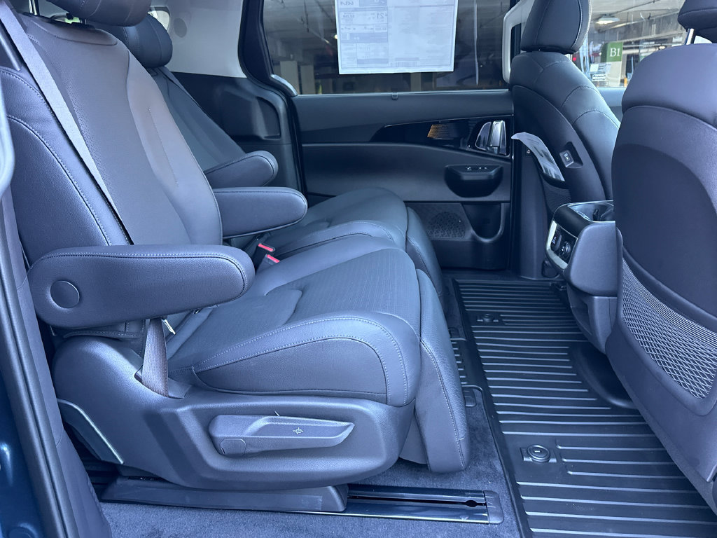 New 2026 Kia Carnival SX Prestige FWD image 17