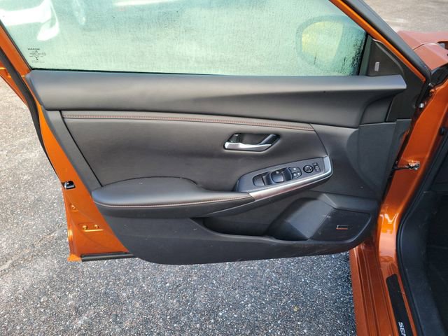 Used 2025 Nissan Sentra SR w/ SR Premium Package image 10