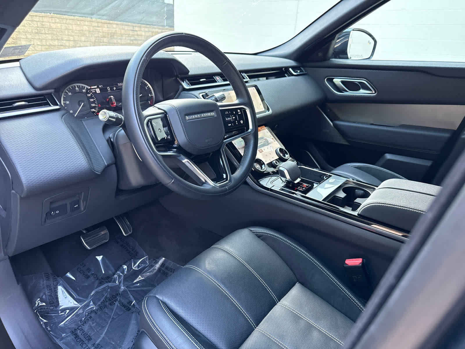 Certified 2023 Land Rover Range Rover Velar R-Dynamic S image 11