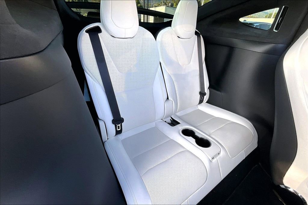 Used 2022 Tesla Model X Plaid image 35