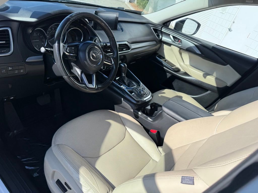 Used 2017 MAZDA CX-9 Touring AWD/4WD image 2