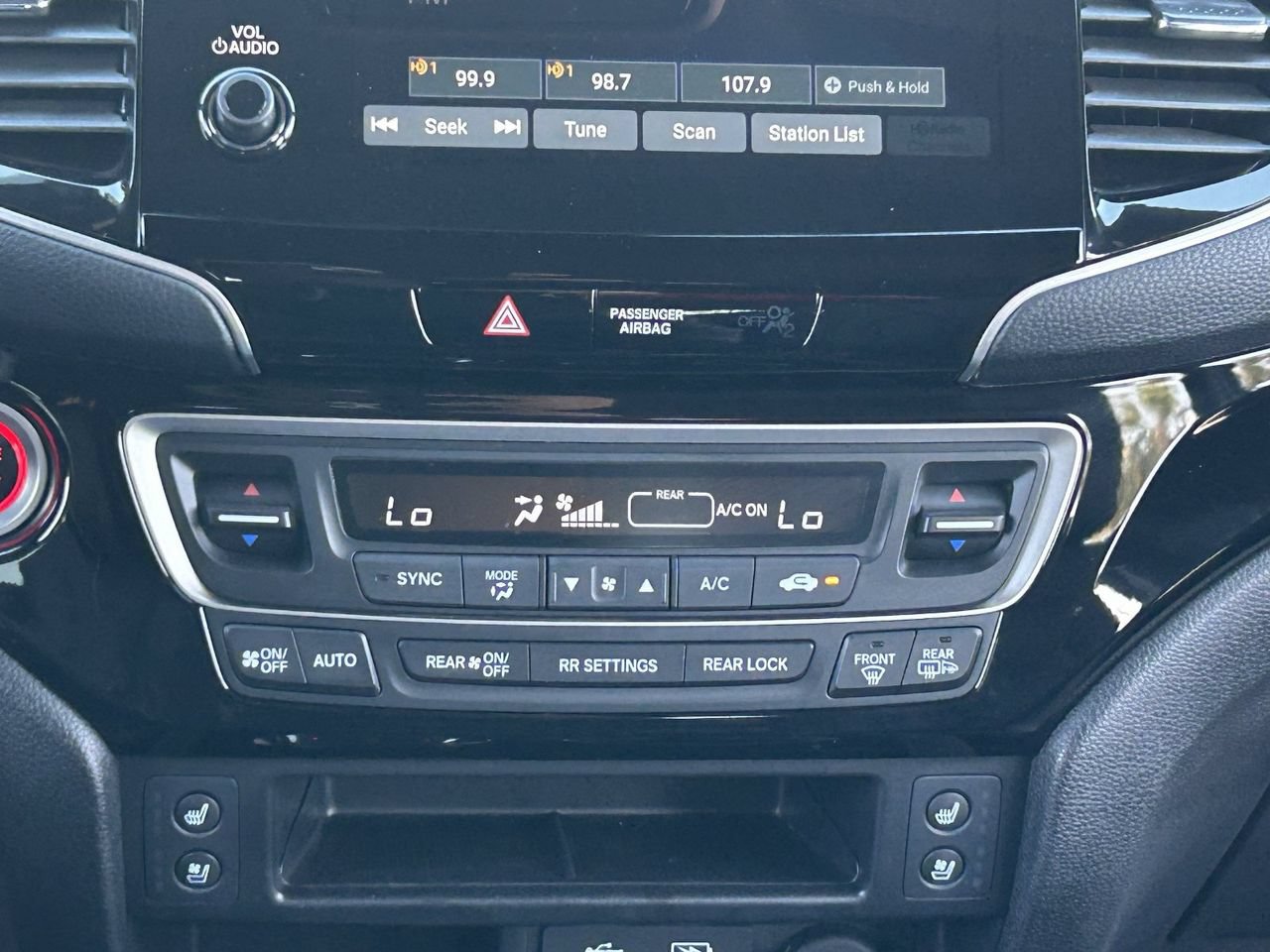 Used 2025 Honda Passport Black Edition image 21