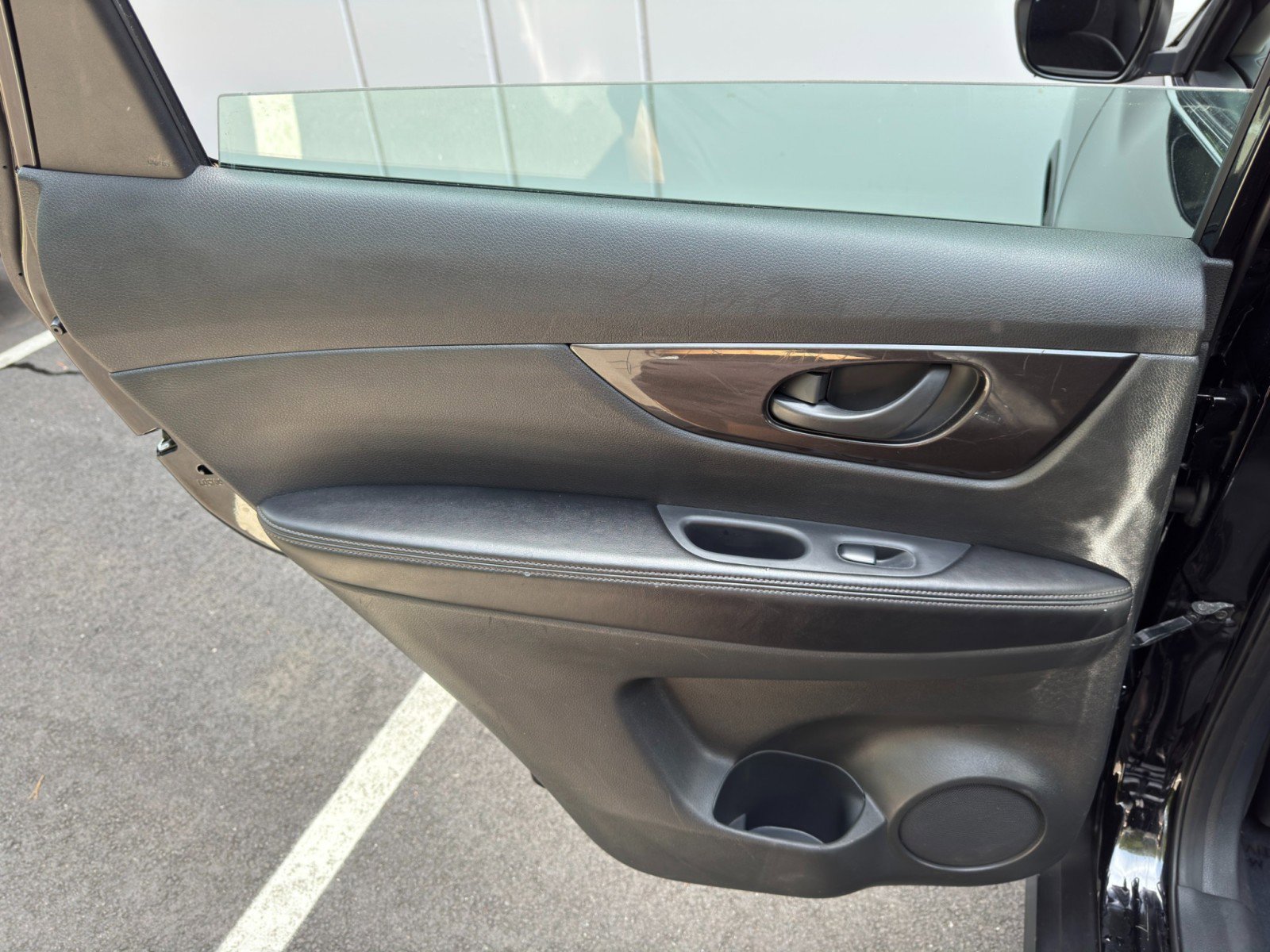 Used 2019 Nissan Rogue S FWD image 36