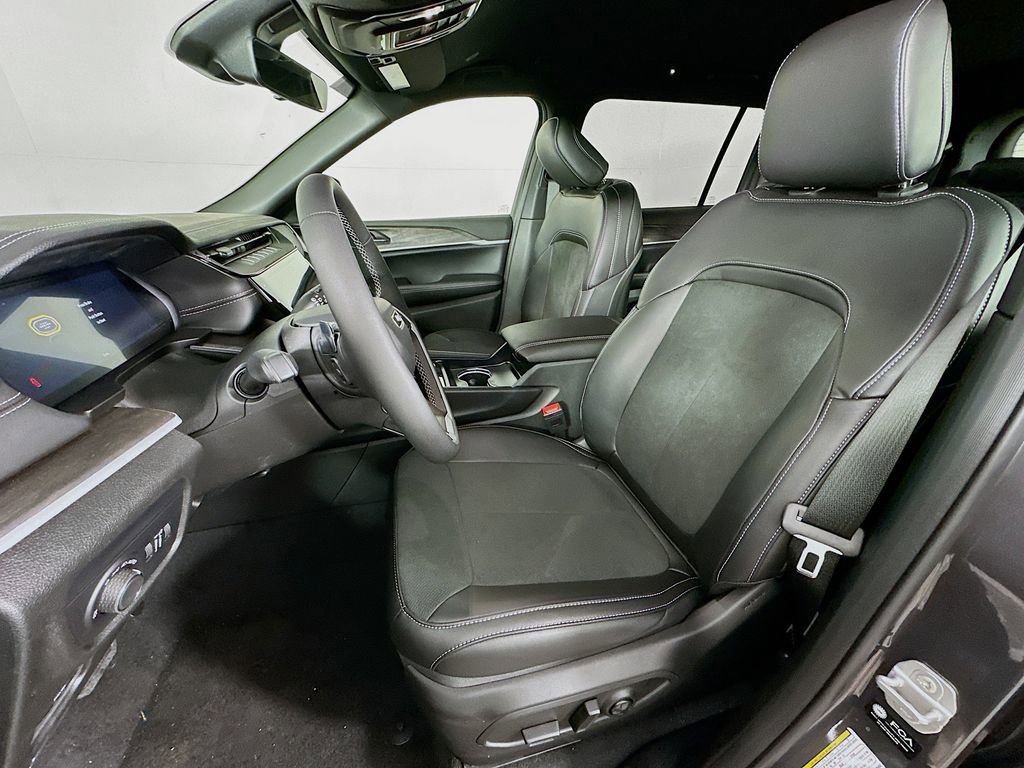 New 2026 Jeep Grand Cherokee L 4WD image 28