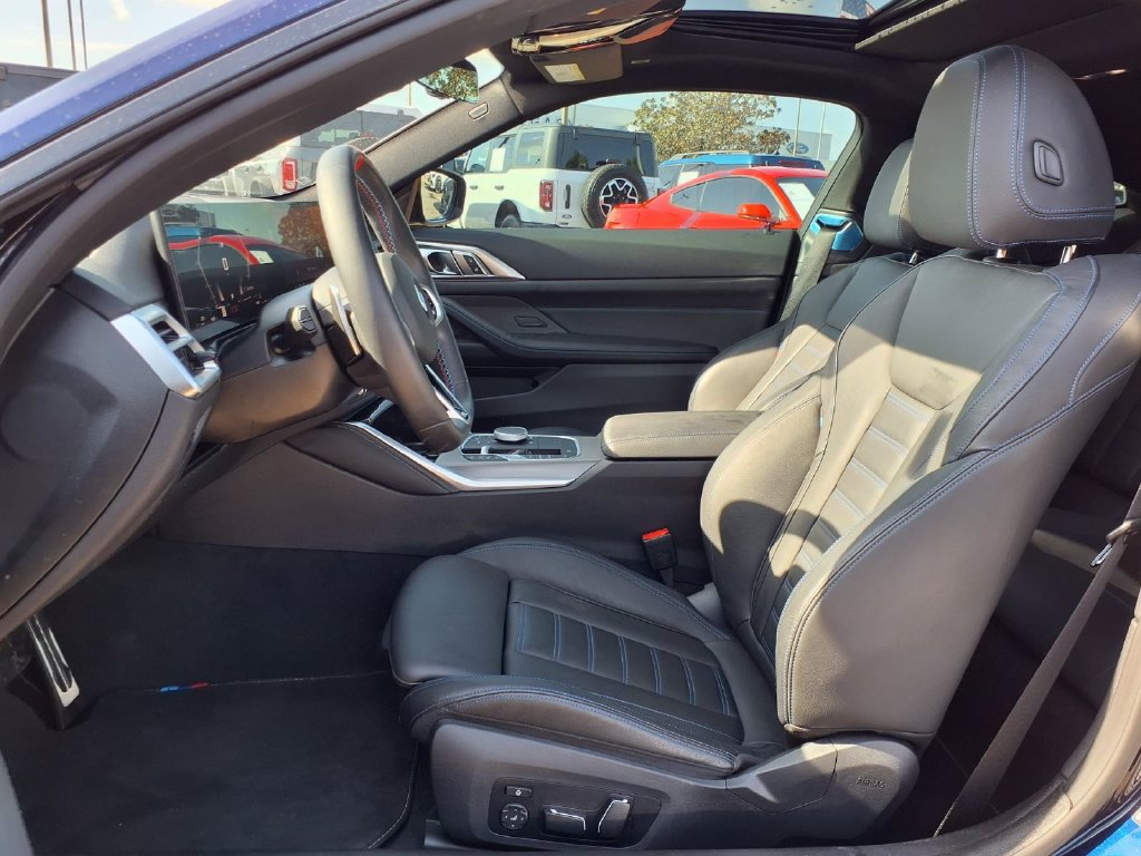 Used 2026 BMW M440i Coupe w/ Premium Package RWD image 24