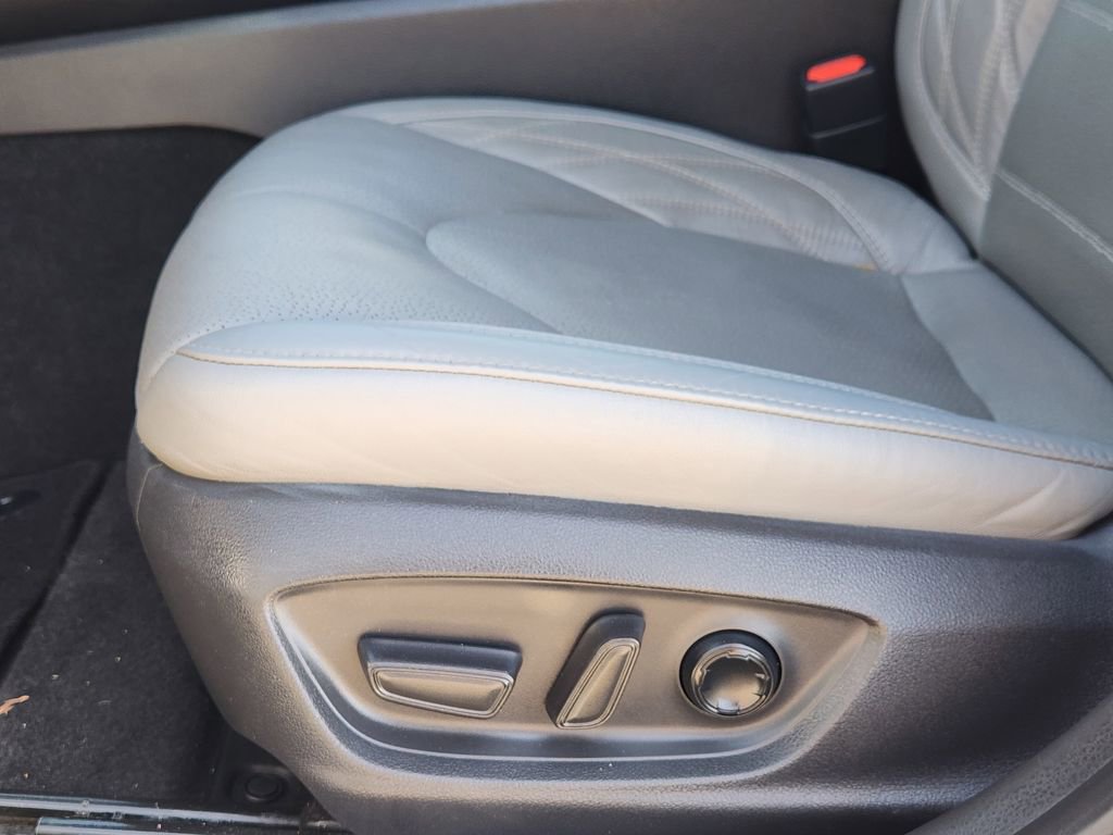 Used 2021 Toyota Avalon Limited w/ Advanced Safety Package FWD image 17