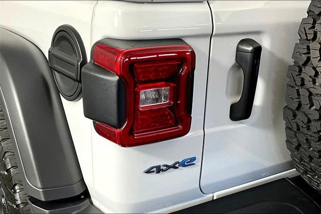 Used 2022 Jeep Wrangler Unlimited Rubicon 4xe w/ Steel Bumper Group image 22