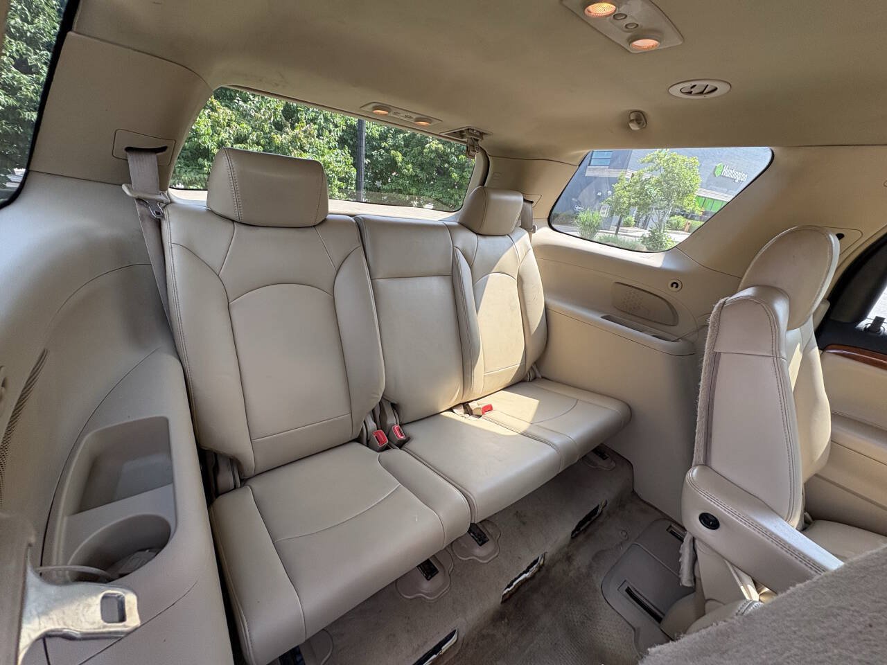 Used 2007 Saturn Outlook XR w/ Premium Trim Pkg FWD image 25