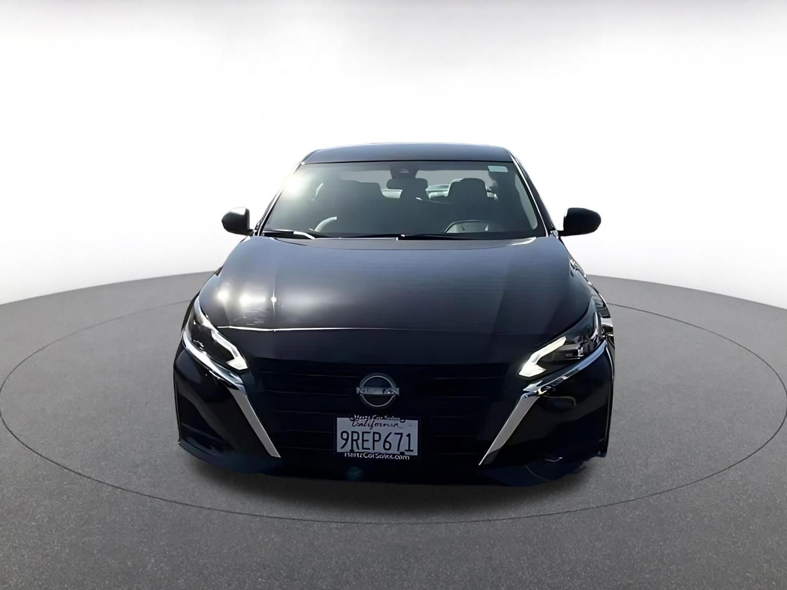 Used 2025 Nissan Altima 2.5 SV image 4
