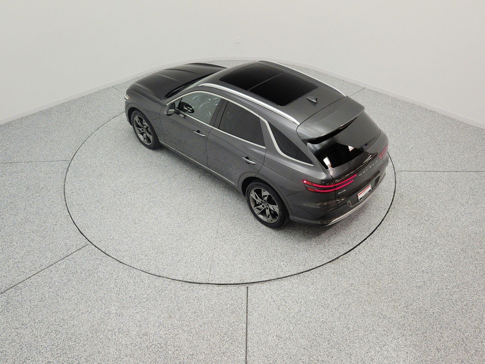 Used 2023 Genesis Electrified GV70 AWD/4WD image 15