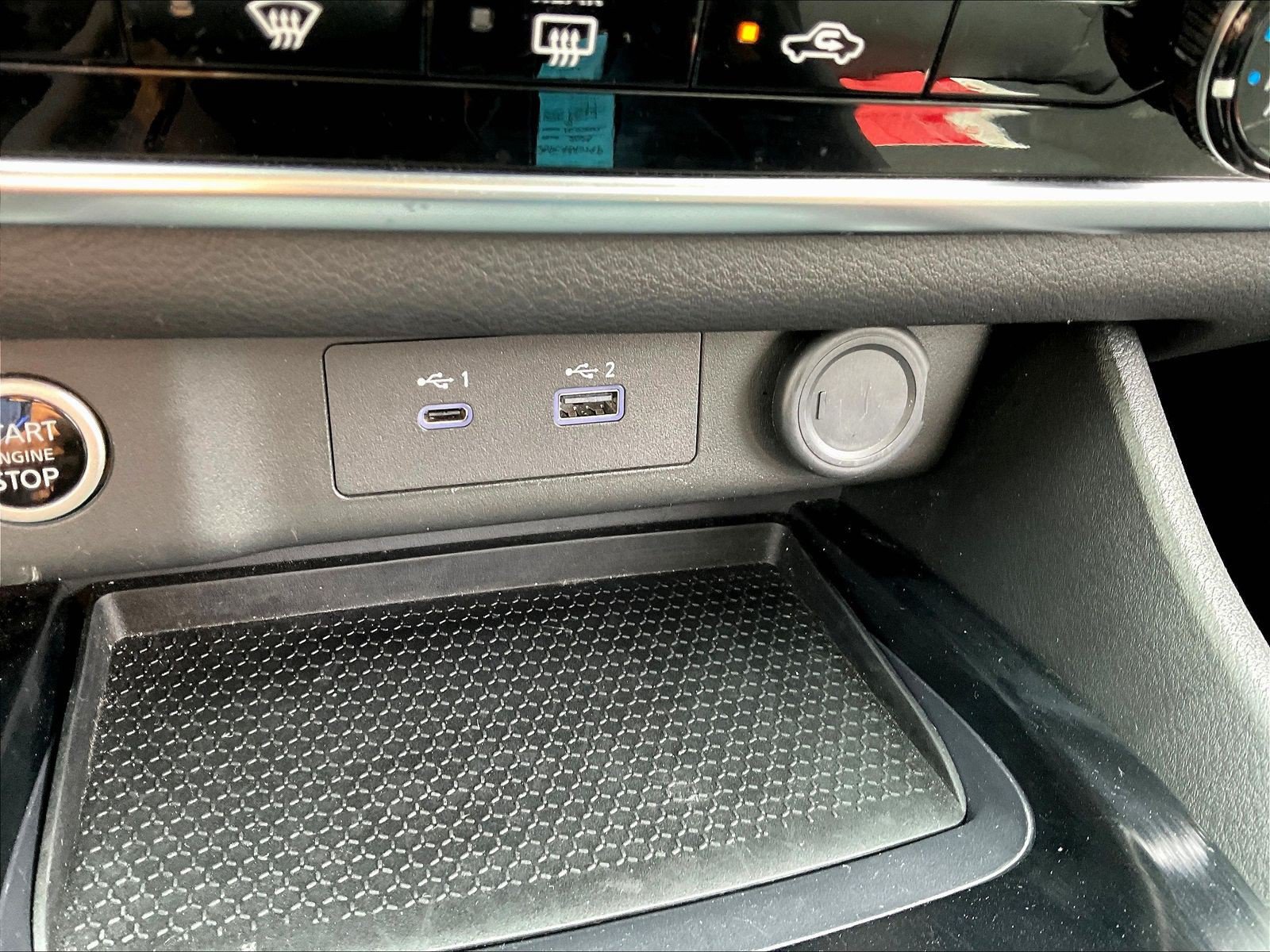 Used 2023 Nissan Rogue S FWD image 17