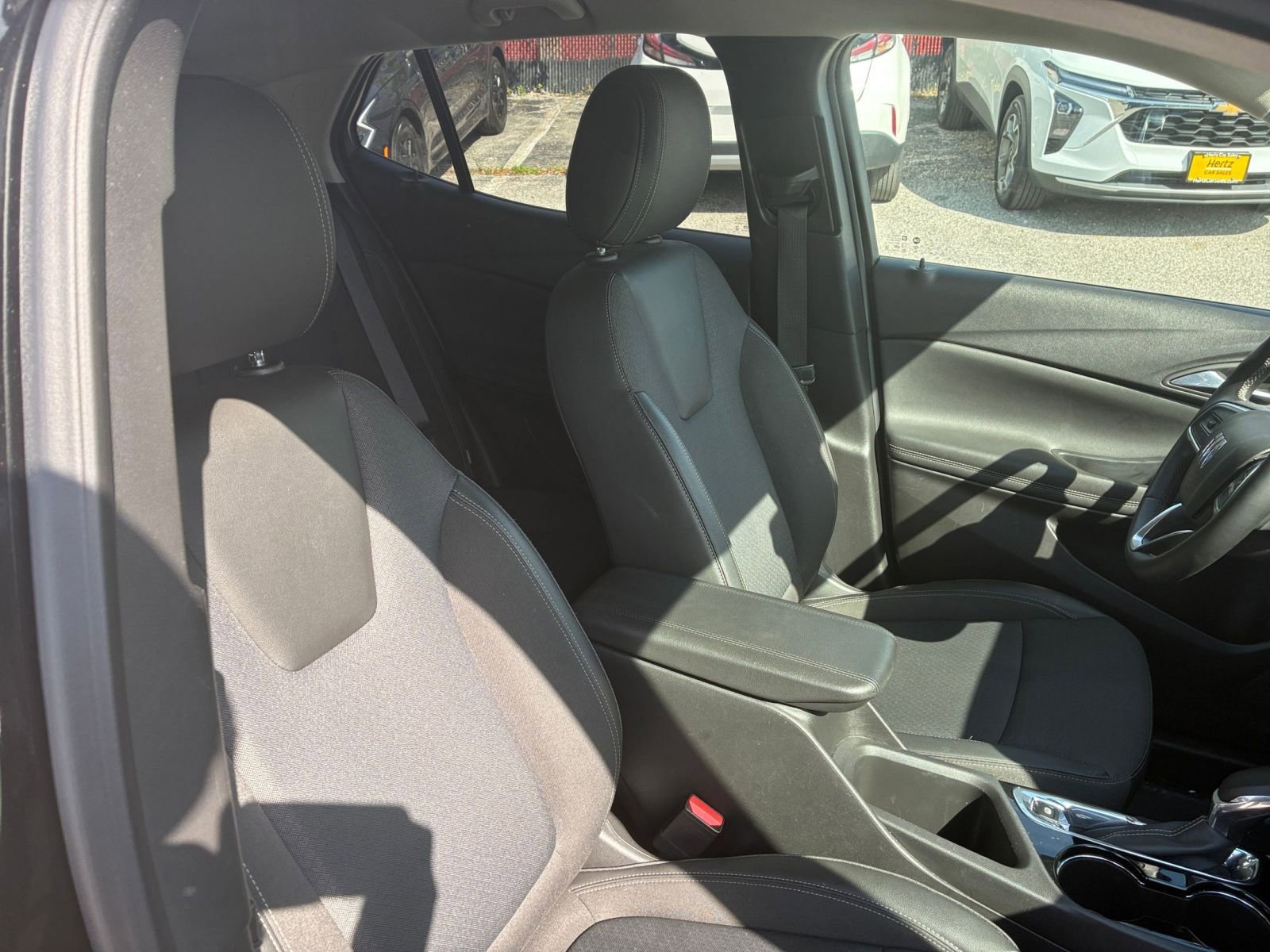 Used 2025 Buick Encore GX Preferred FWD image 31