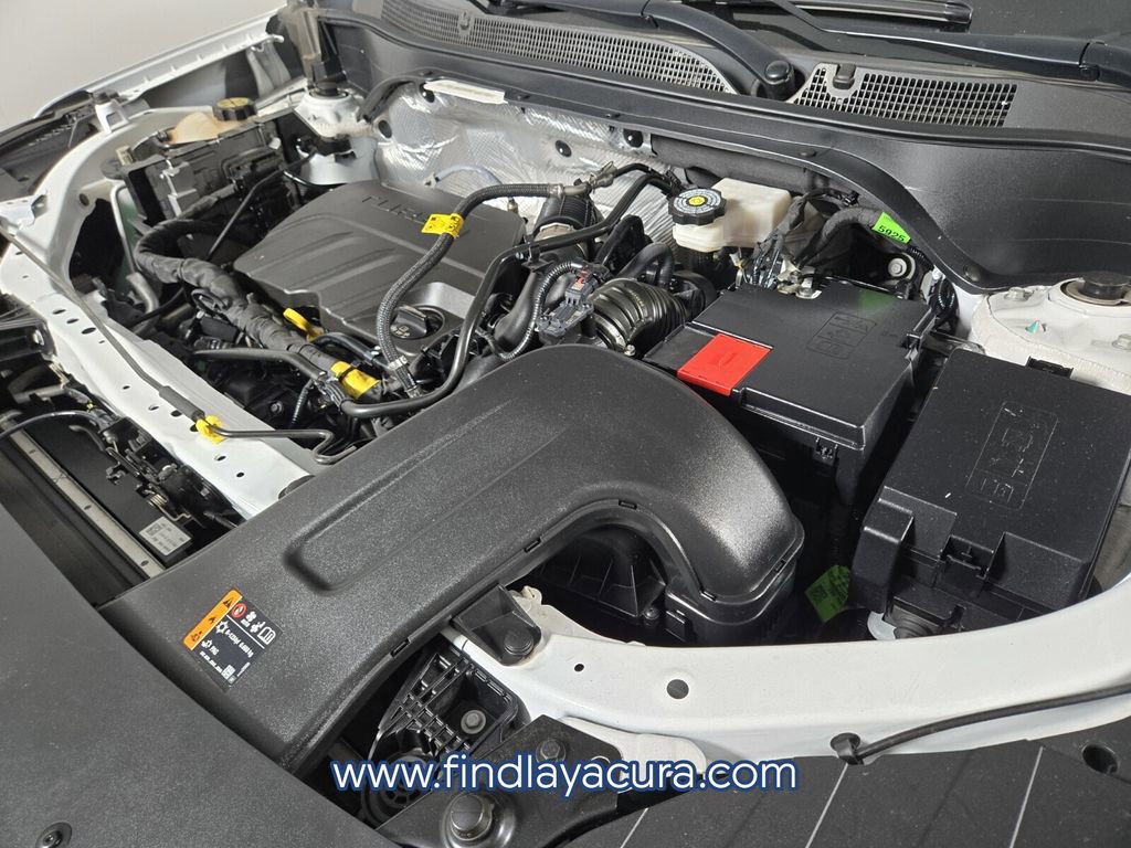 Used 2024 Chevrolet Trax LT w/ Driver Confidence Package FWD image 18
