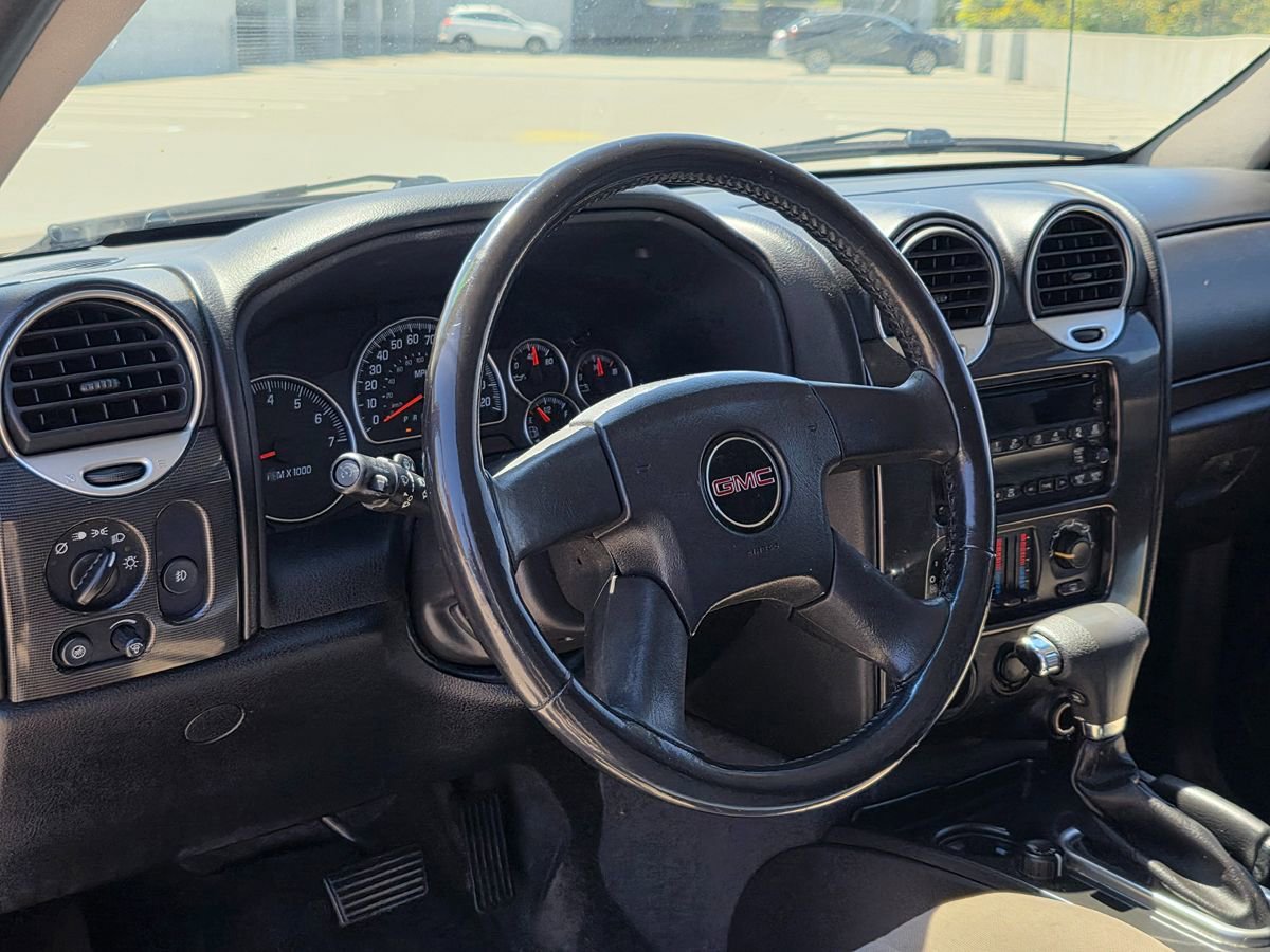 Used 2006 GMC Envoy XL SLE w/ Sle Preferred Equipment Group RWD image 18