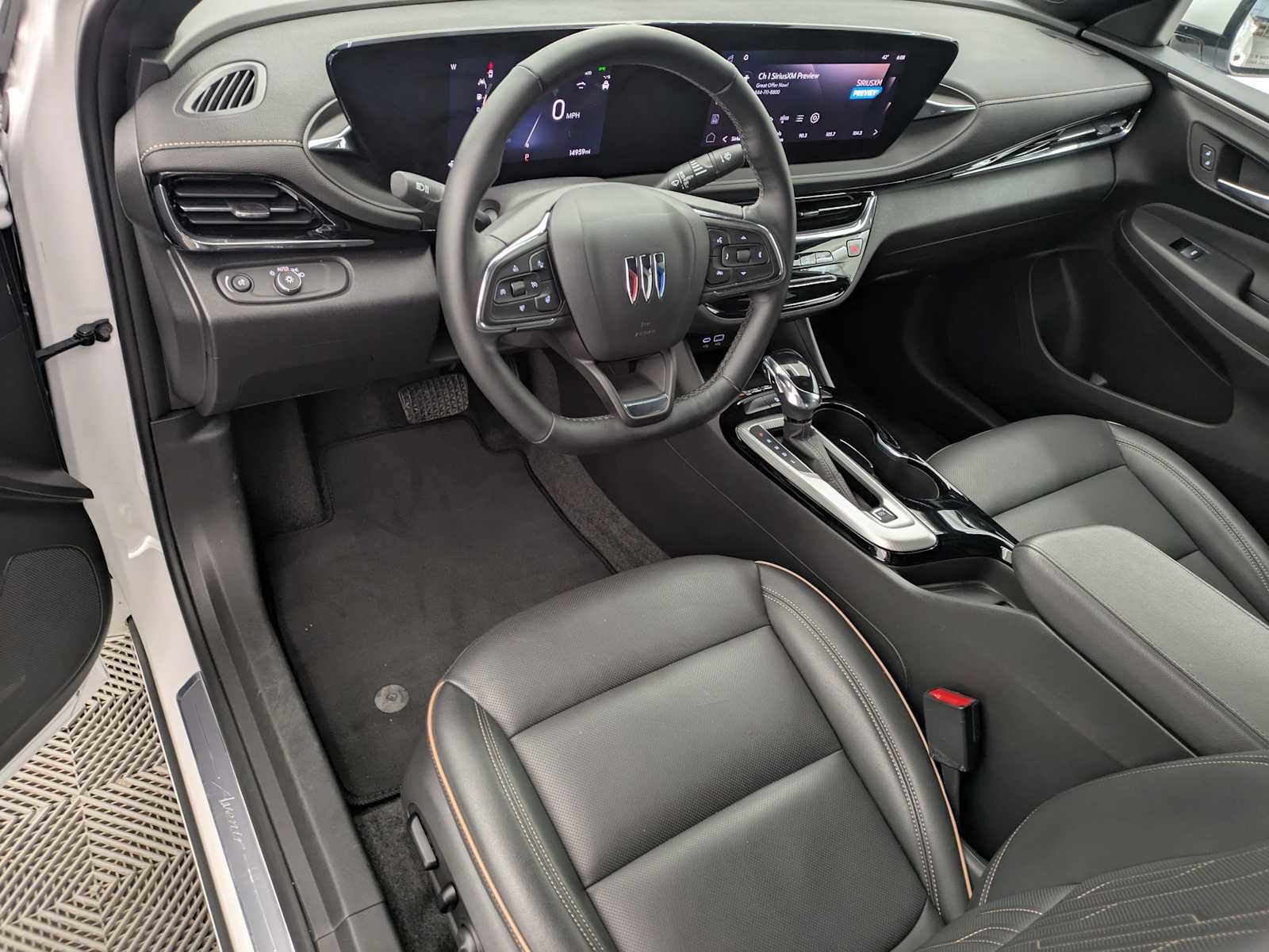 Used 2025 Buick Envista Avenir image 2