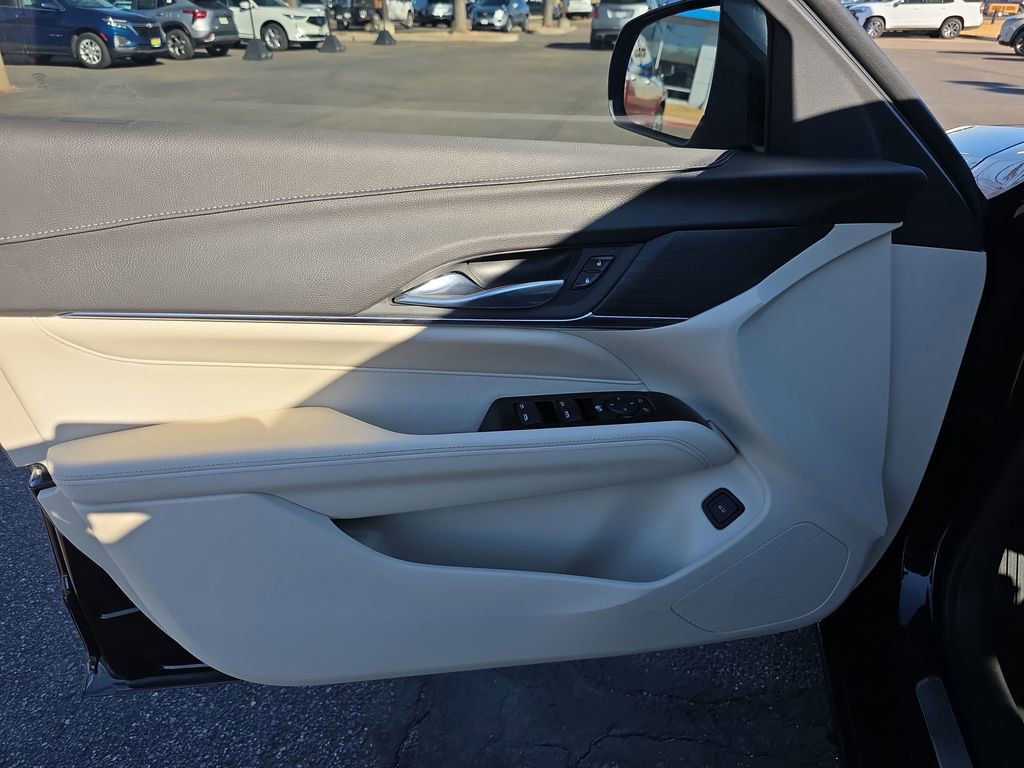 Used 2023 Cadillac CT4 Luxury image 11