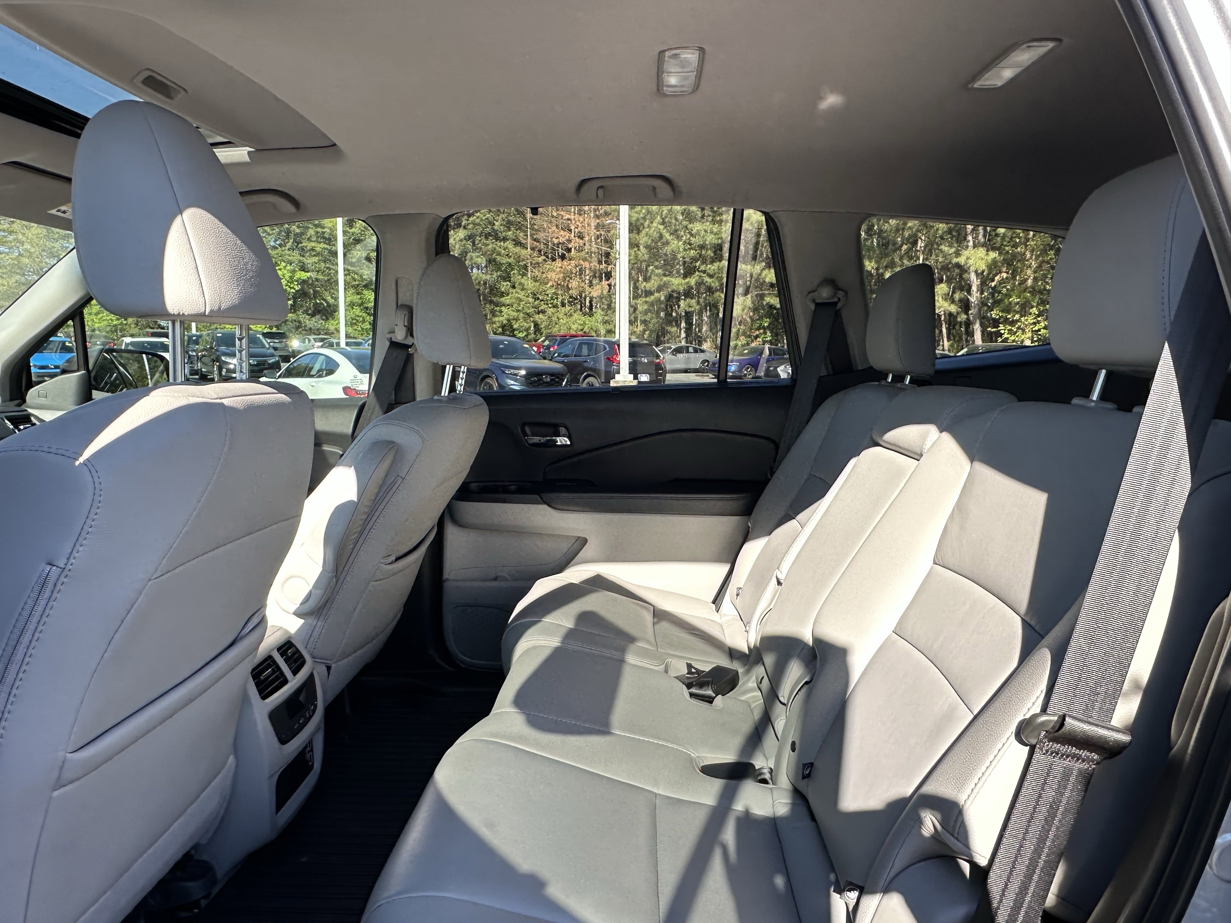 Used 2021 Honda Pilot Special Edition image 9