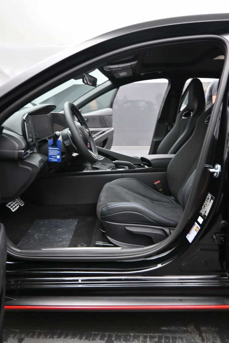 New 2026 Hyundai Elantra N FWD image 15