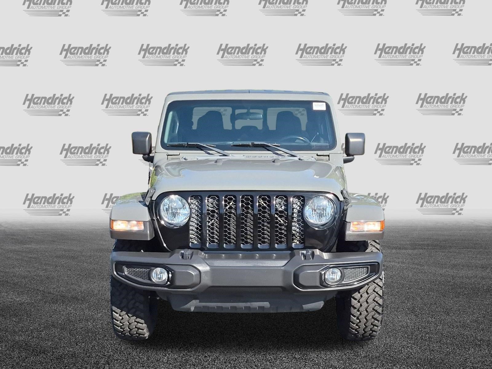 Used 2021 Jeep Gladiator Sport AWD/4WD image 3