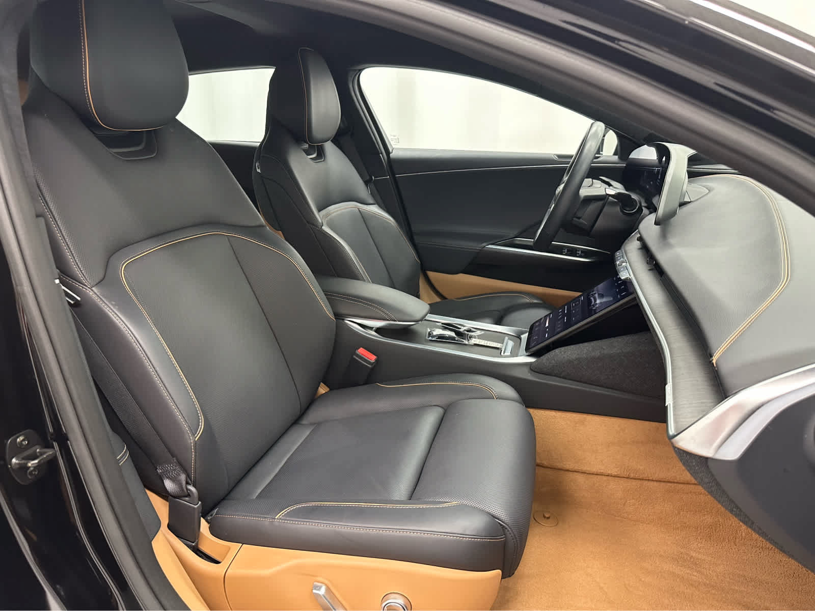 Used 2025 Lucid Air Touring AWD/4WD image 15