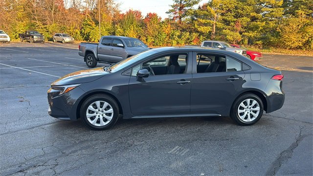 Used 2024 Toyota Corolla LE image 7