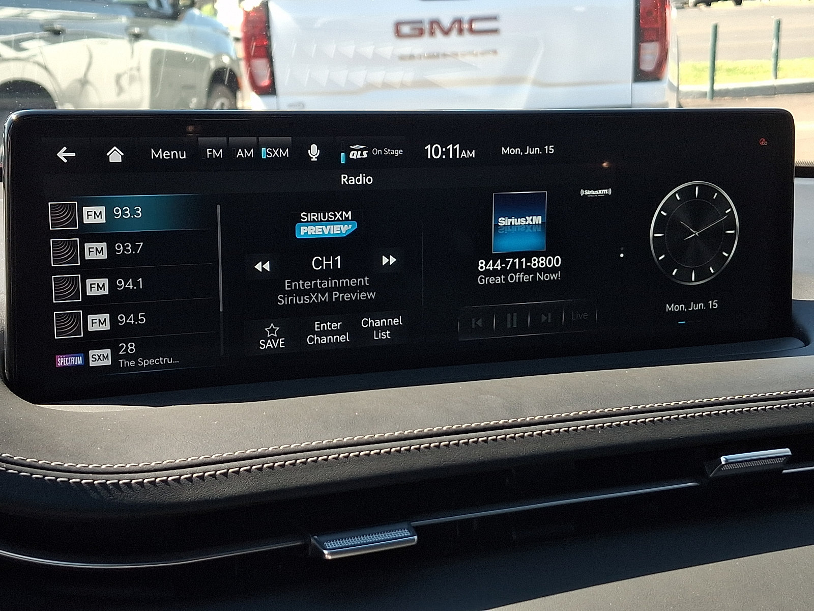 Used 2025 Genesis GV70 3.5T Sport w/ Sport Advanced Package AWD/4WD image 18