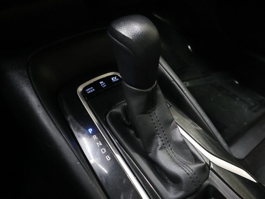 Used 2020 Toyota Corolla LE image 31