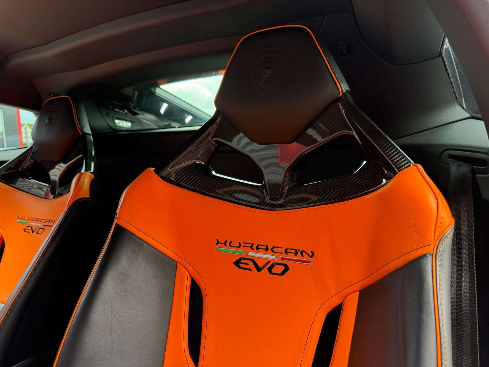 Used 2020 Lamborghini Huracan EVO RWD image 25