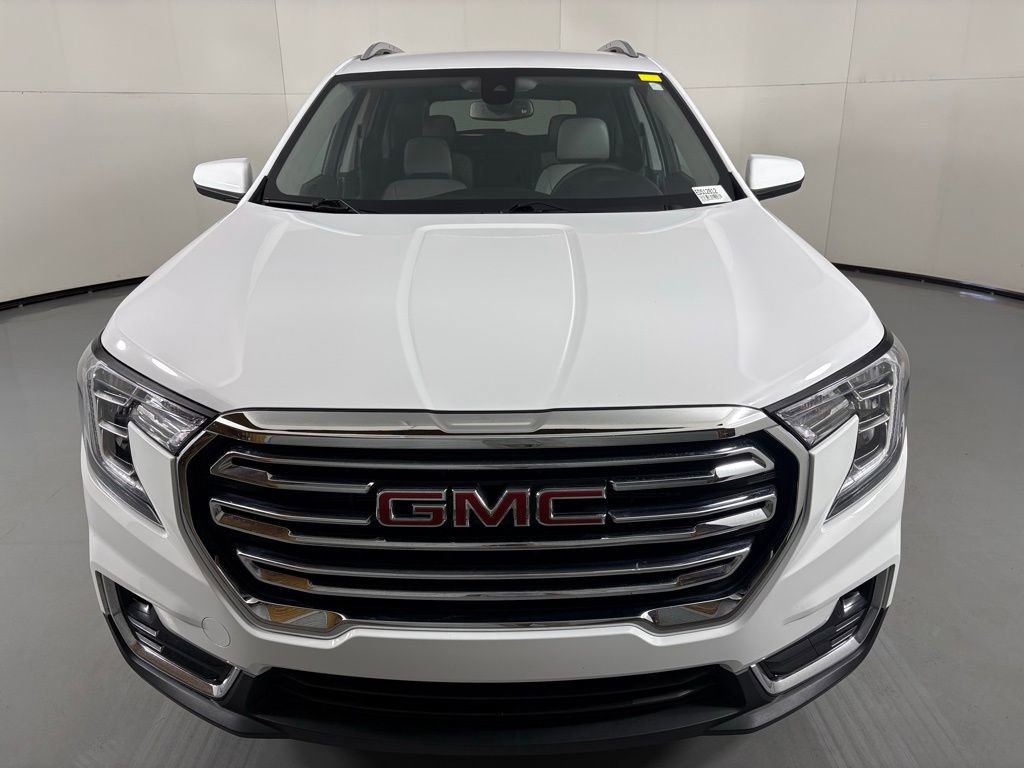 Used 2024 GMC Terrain SLT FWD image 3