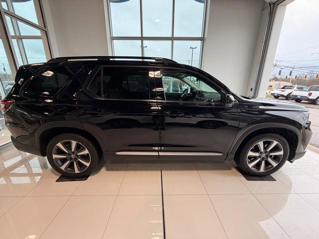 Used 2023 Honda Pilot Elite image 7