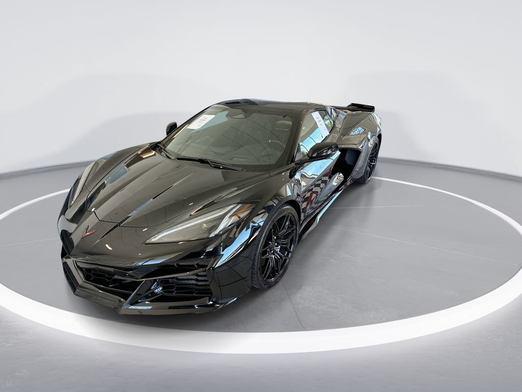 Used 2025 Chevrolet Corvette Z06 RWD image 2