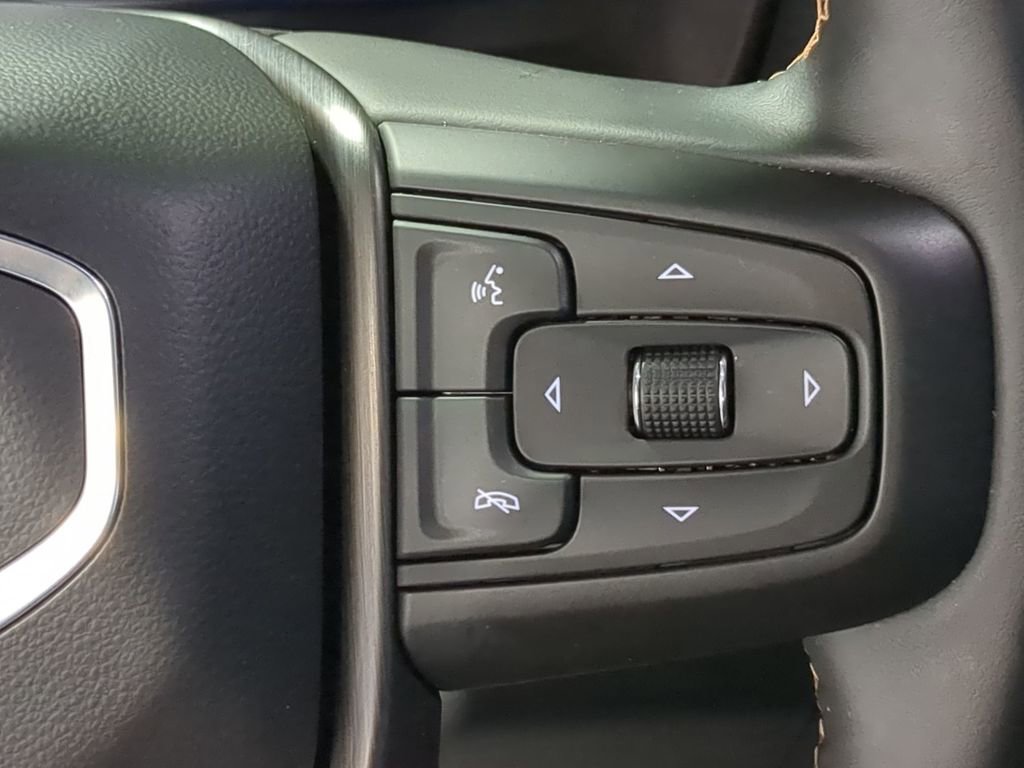 Used 2024 GMC Yukon XL AT4 image 30