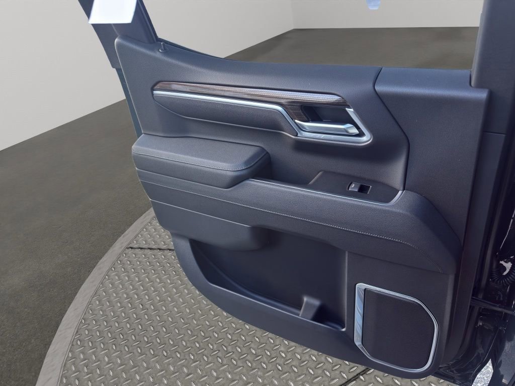 New 2026 Chevrolet Silverado 1500 LT image 17