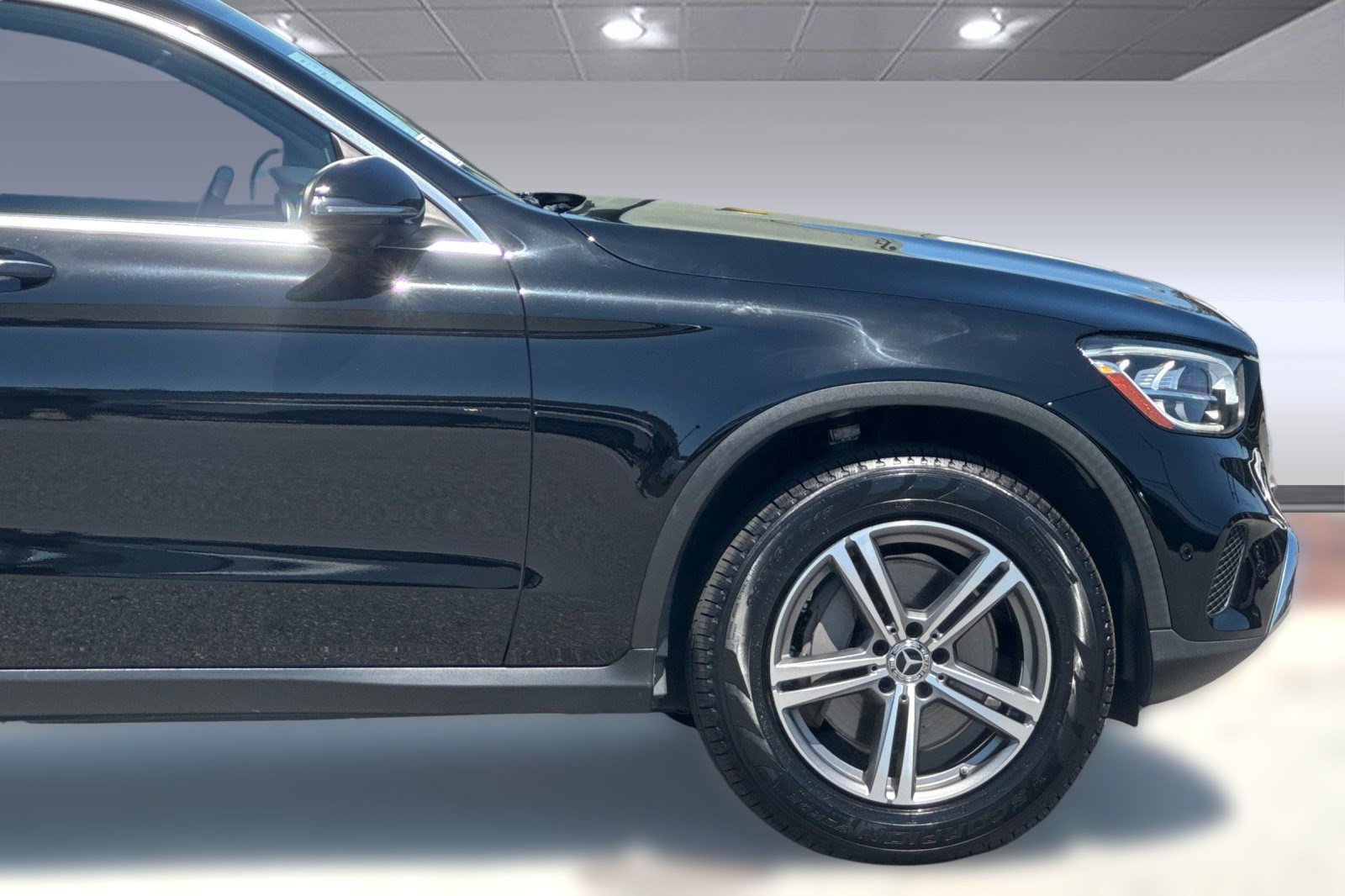 Used 2020 Mercedes-Benz GLC 300 4MATIC image 34