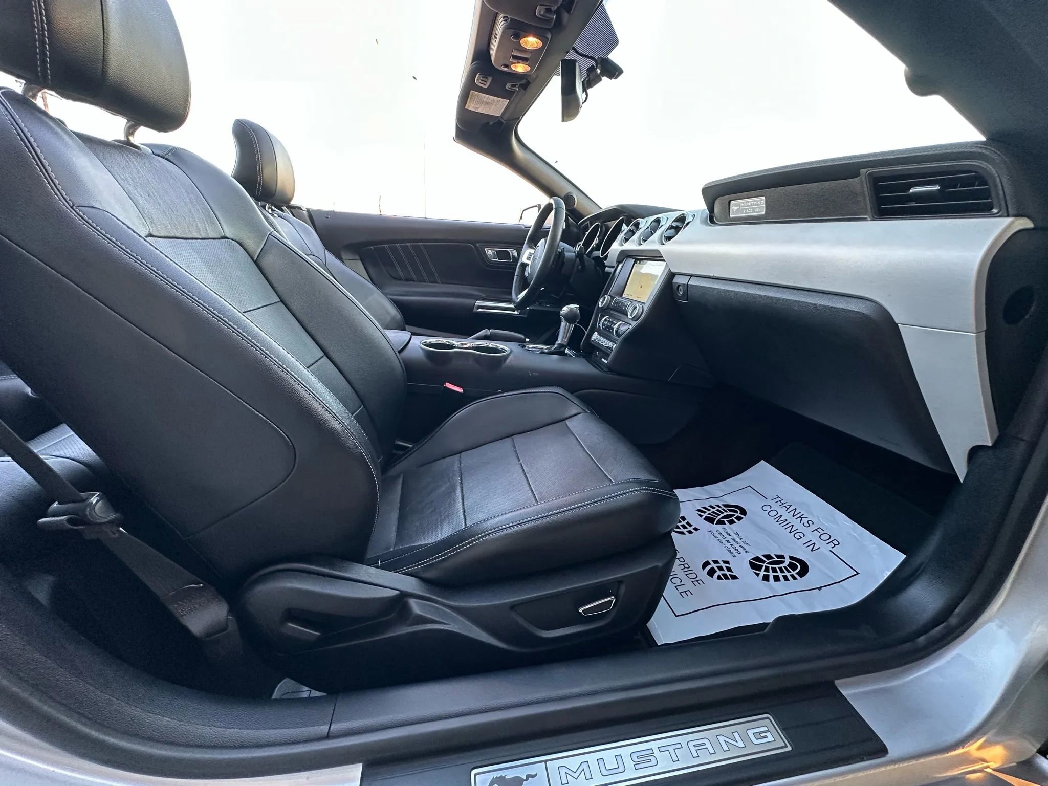 Used 2016 Ford Mustang Premium image 27