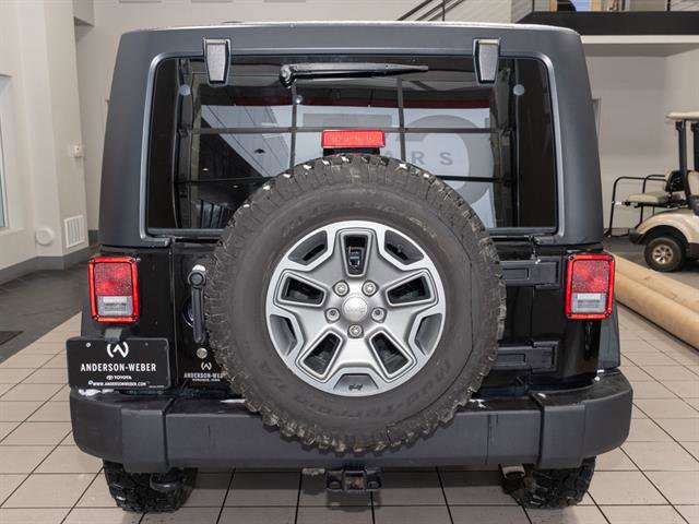 Used 2018 Jeep Wrangler Unlimited Rubicon w/ Cold Weather Group image 17