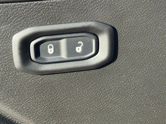 New 2026 Jeep Gladiator Sport AWD/4WD image 11