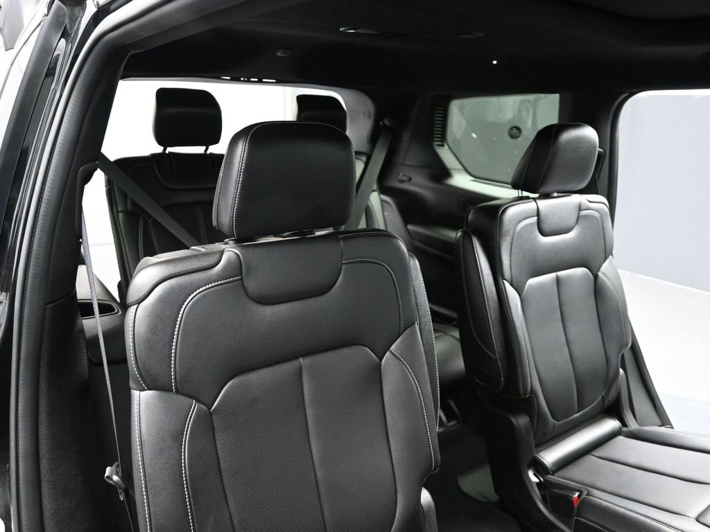 Used 2024 Jeep Grand Cherokee L Limited w/ Luxury Tech Group II image 14