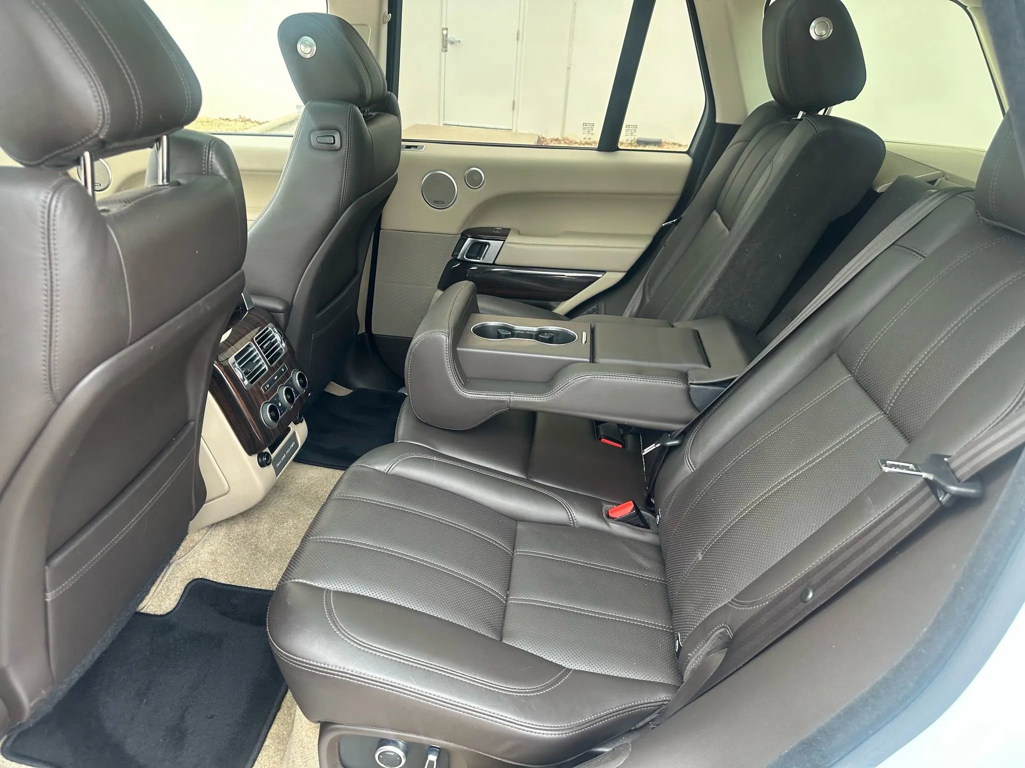 Used 2017 Land Rover Range Rover HSE image 18