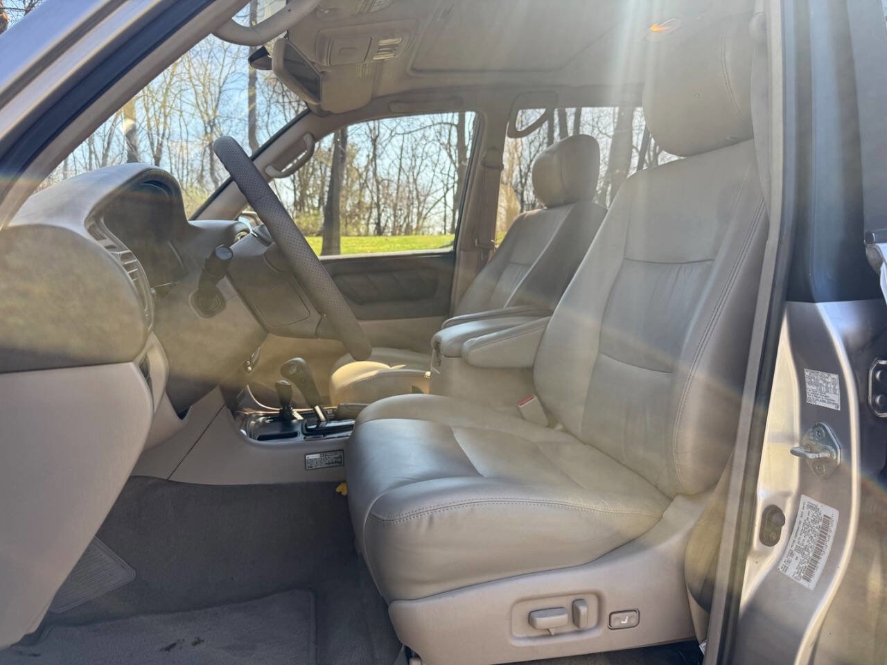 Used 2001 Toyota Land Cruiser image 49